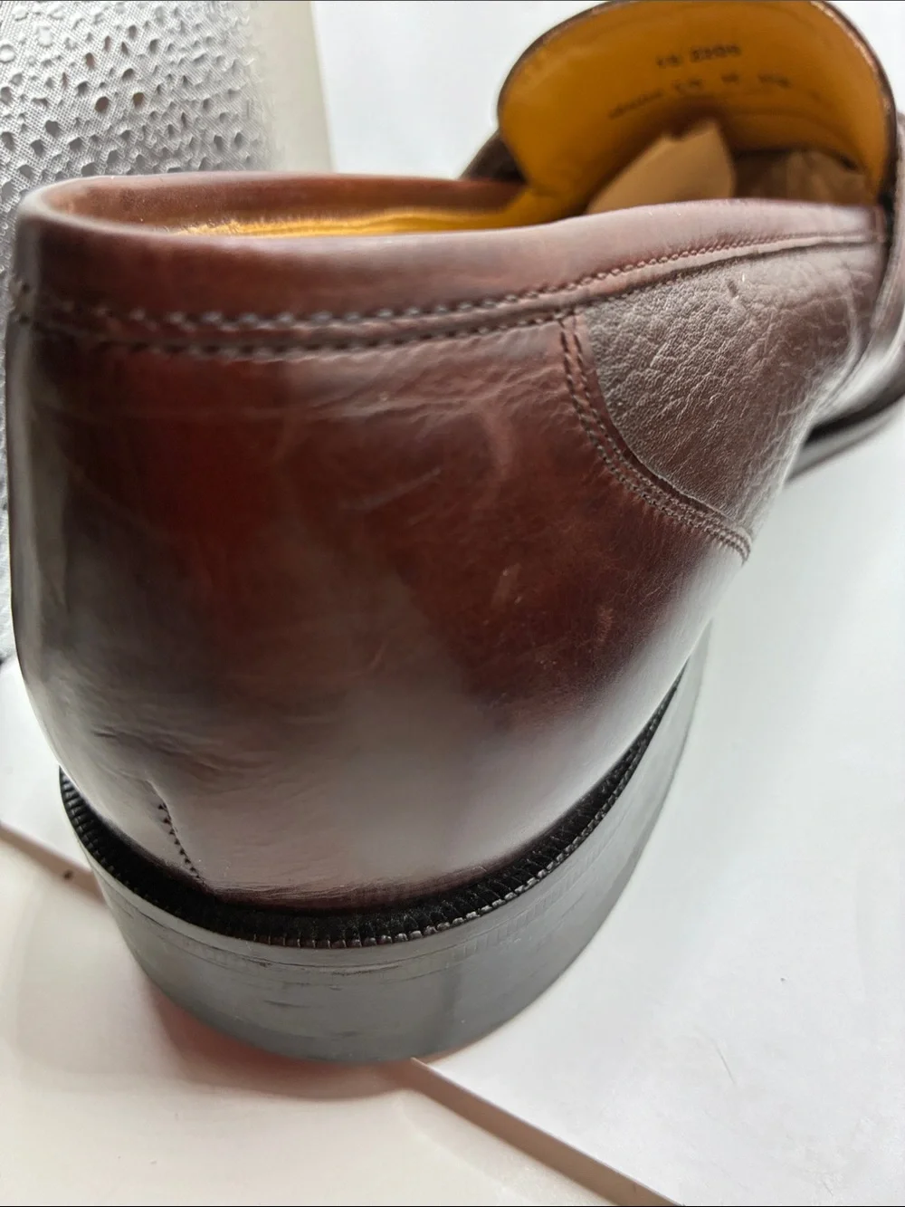 JOHNSON AND MURPHY MEN OXFORD  SIZE 10 M. BROWN/ LEATHER TASSEL DESIGN